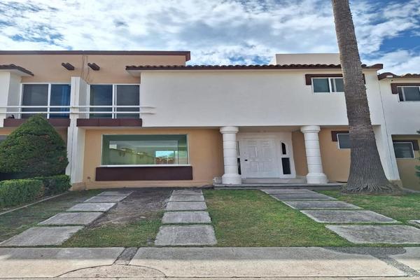 Foto de inmueble en Av. Palma Cocotera, Col. Palmares C.P. 76127, Querétaro