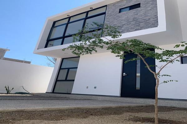 Foto de inmueble en avenida palmares, Col. Sendero de Luna C.P. 48290, Puerto Vallarta
