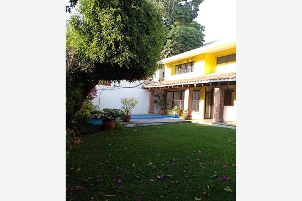 Foto de inmueble en Avenida Palmira #1, Col. Palmira Tinguindin C.P. 62490, Cuernavaca