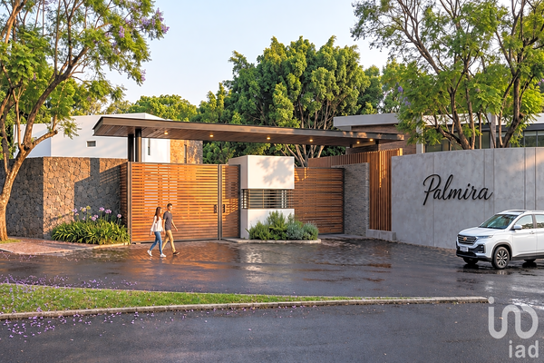 Foto de inmueble en Avenida Palmira #796, Col. Palmira Tinguindin C.P. 62490, Cuernavaca