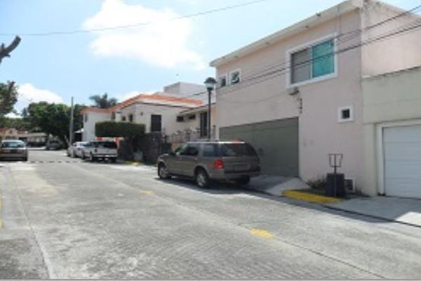 Foto de inmueble en Avenida Palmira, Col. Palmira Tinguindin C.P. 62490, Cuernavaca