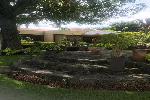Foto de inmueble en Av. Palmira, Col. Palmira Tinguindin C.P. 62490, Cuernavaca