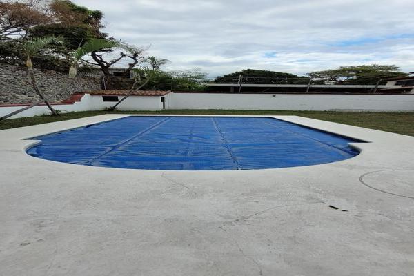 Foto de inmueble en Av. Palmira, Col. Palmira Tinguindin C.P. 62490, Cuernavaca