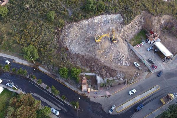 Foto de inmueble en Av Palmitas, Col. Cerro del Cubito C.P. 42094, Pachuca de Soto