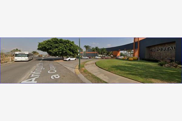Foto de inmueble en Av. Paraiso Ote. #225, Col. Campo Real C.P. 45134, Zapopan