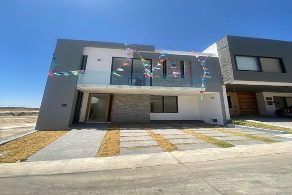 Foto de inmueble en avenida paseo de la cantera, Col. Valle Imperial C.P. 45134, Zapopan