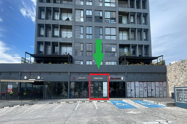 Foto de inmueble en AVENIDA PASEO DE LA CANTERA, Col. Valle Imperial C.P. 45134, Zapopan