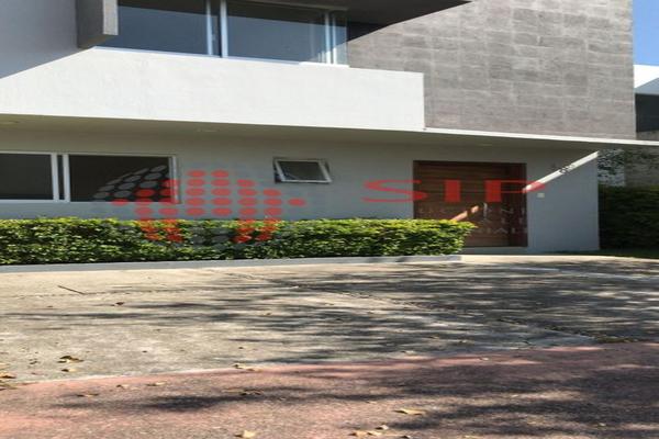 Foto de inmueble en Avenida Paseo de La Luna #455, Col. Coto Miraflores C.P. 45134, Zapopan