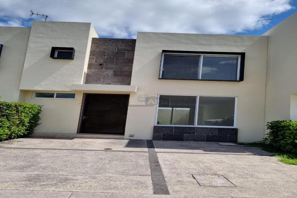 Foto de inmueble en av paseo de la reforma #1055, Col. Lomas del Marqués C.P. 76146, Querétaro