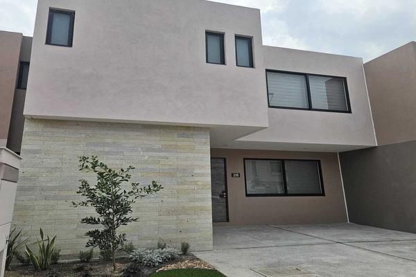 Foto de inmueble en AV. PASEO DE LA REFORMA, Col. Lomas del Marqués C.P. 76146, Querétaro