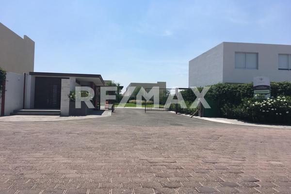 Foto de inmueble en Avenida Paseo de la Reforma VIRREYES, Col. Altos del Marqués 1 y 2 Etapa C.P. 76140, Querétaro