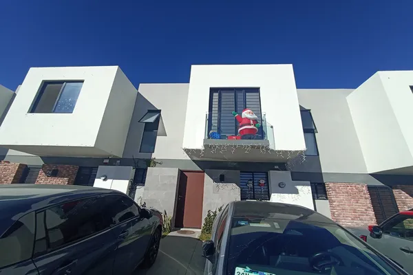 Foto de inmueble en AV PASEO DEL ALVA #1192, Col. Nuevo México C.P. 45138, Zapopan