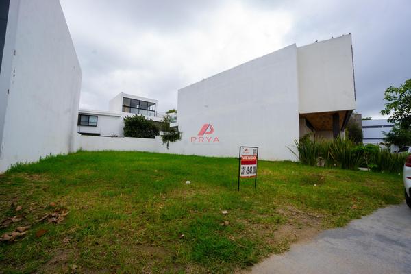 Foto de inmueble en Av. Paseo Solares, Col. Solares C.P. 45019, Zapopan