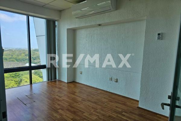Foto de inmueble en AV. PASEO TABASCO, Col. Lindavista C.P. 86050, Centro