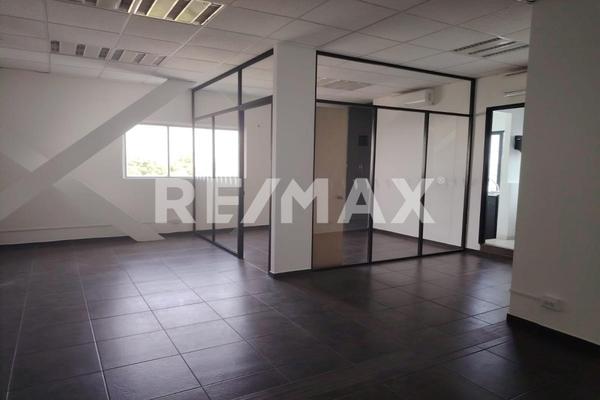 Foto de inmueble en Av. Paseo Tabasco, Col. Oropeza C.P. 86030, Centro