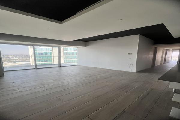 Foto de inmueble en Av patria, Col. Puerta de Hierro C.P. 45116, Zapopan