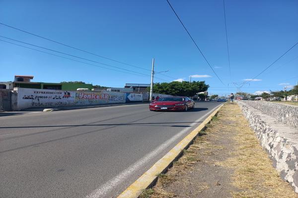 Foto de inmueble en Av pirineos, Col. Eduardo Loarca Castillo C.P. 76118, Querétaro