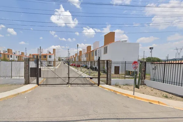 Foto de inmueble en av plan de san luis #0, Col. Eduardo Loarca Castillo C.P. 76118, Querétaro