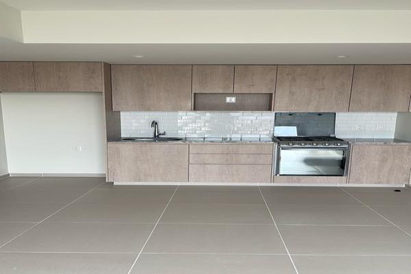 Foto de inmueble en Av. Plan de San Luis, Col. Lagos del Country C.P. 45177, Zapopan