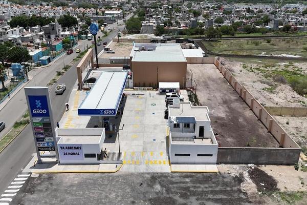 Foto de inmueble en AV. PLAN DE SAN LUIS, Col. San Miguel C.P. 76118, Querétaro