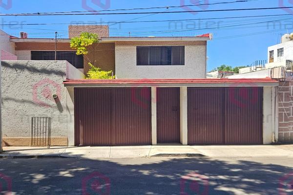 Foto de inmueble en AV Plateros, Col. Carretas C.P. 76050, Querétaro