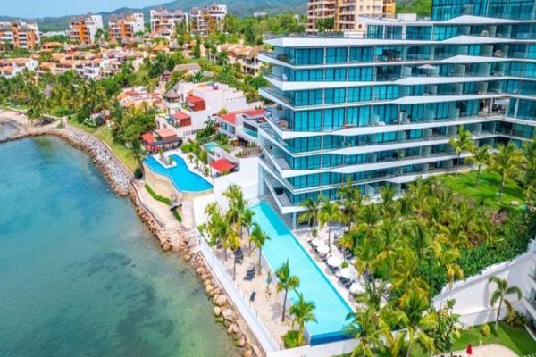 Foto de inmueble en Av. Playa los Picos, Col. Bucerías Centro C.P. 63732, Bahía de Banderas