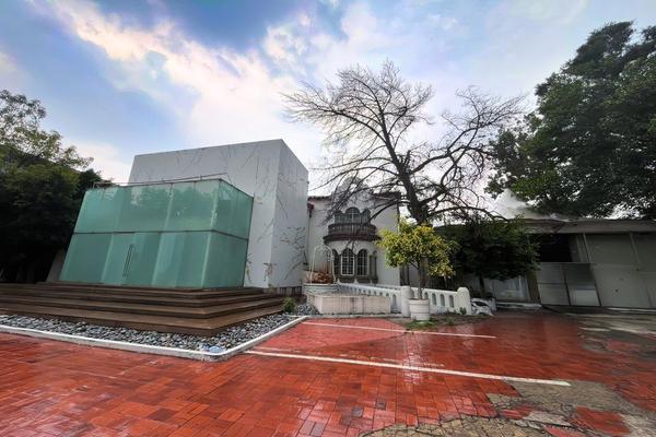 Foto de inmueble en Av. P.º de la Reforma, Col. Lomas de Chapultepec VII Sección C.P. 11000, Miguel Hidalgo
