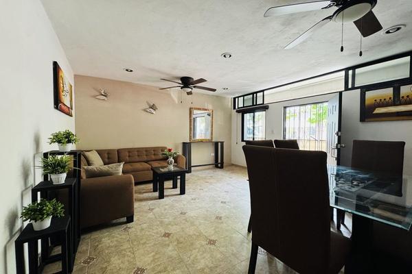 Foto de inmueble en Avenida Principal, Col. Felipe Carrillo Puerto Nte C.P. 97136, Mérida