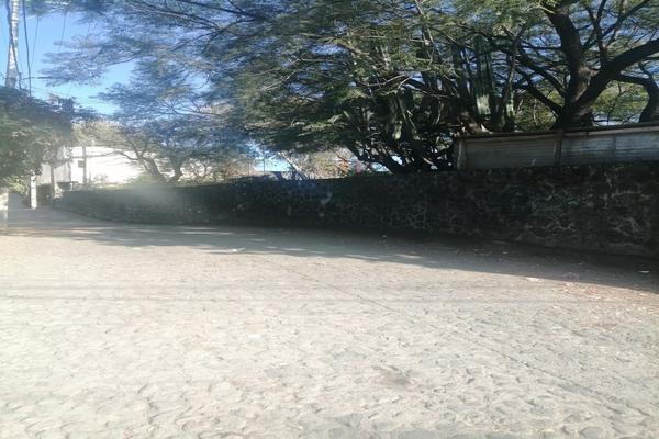 Foto de inmueble en Av Principal, Col. Pedregal de las Fuentes C.P. 62554, Jiutepec