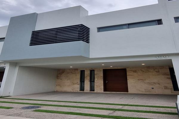 Foto de inmueble en Avenida Prolongación Colón #155, Col. Hacienda La Tijera C.P. 45647, Tlajomulco de Zúñiga