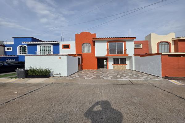 Foto de inmueble en AV PROLONGACION GALEANA Y ROSAS, Col. Girasoles Elite C.P. 45138, Zapopan