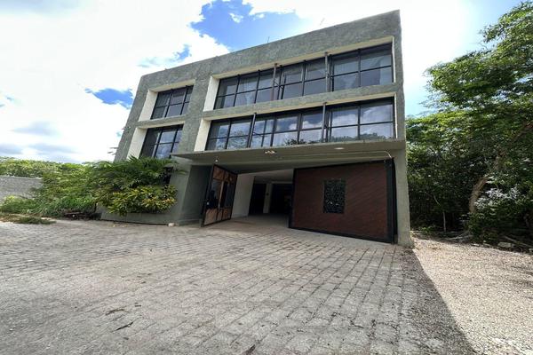 Foto de inmueble en Av. Prolongación la Luna, Col. Álamos I C.P. 77533, Benito Juárez