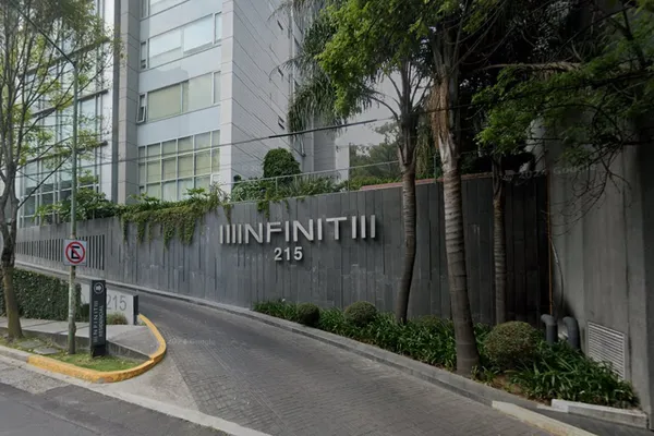 Foto de inmueble en AV. PROLONGACION PASEO DE LA REFORMA #215, Col. Paseo de las Lomas C.P. 01330, Álvaro Obregón