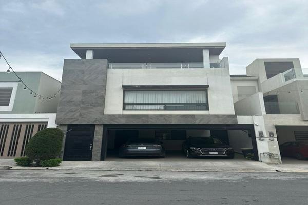 Foto de inmueble en Avenida Puerta de Hierro 1, Col. Puerta de Hierro Cumbres C.P. 64349, Monterrey
