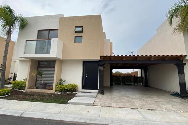 Foto de inmueble en Avenida Puerta Real 5ab, Col. Puerta Real C.P. 76910, Corregidora