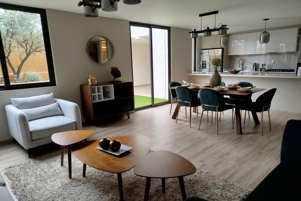 Foto de inmueble en Av. Puerta Real, Col. Puerta Real C.P. 76910, Corregidora
