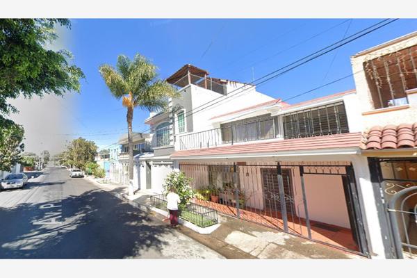 Foto de inmueble en AV. PUERTO MELAQUE #0, Col. Los Arrayanes C.P. 44766, Guadalajara
