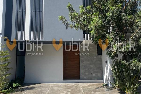Foto de inmueble en Av Punto Sur, Col. Punto Sur C.P. 45645, Tlajomulco de Zúñiga