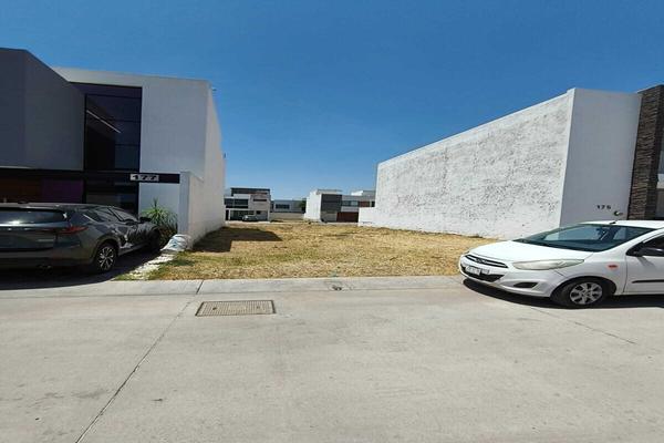 Foto de inmueble en Av Punto Sur, Col. Punto Sur C.P. 45645, Tlajomulco de Zúñiga