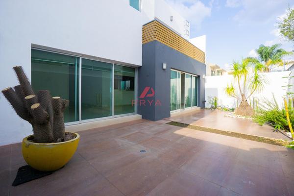 Foto de inmueble en Avenida Ramón Corona, Col. La Mojonera C.P. 45019, Zapopan
