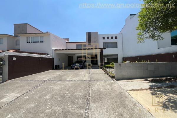 Foto de inmueble en Avenida Residencial Chiluca, Col. Chiluca C.P. 52930, Atizapán de Zaragoza