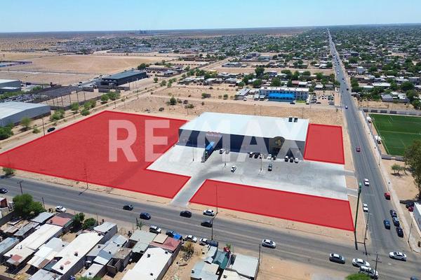 Foto de inmueble en Ave. Revolucion, Col. 10 de Abril C.P. 83459, San Luis Río Colorado