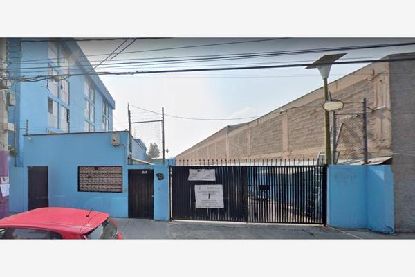 Foto de inmueble en Av. Revolución #122, Col. Tepalcates C.P. 09210, Iztapalapa