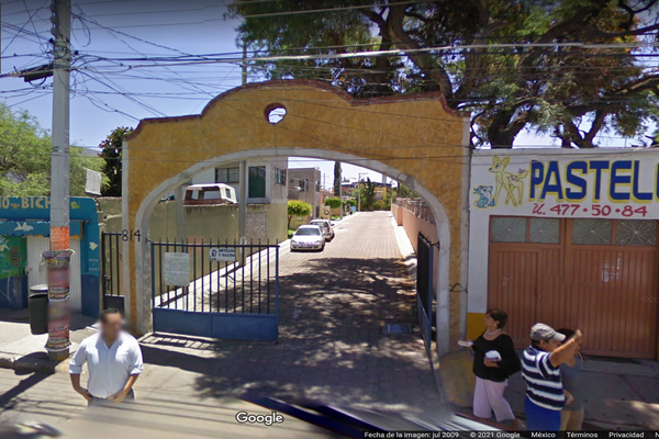 Foto de inmueble en AVENIDA REVOLUCION, Col. Felipe Carrillo Puerto C.P. 76138, Querétaro