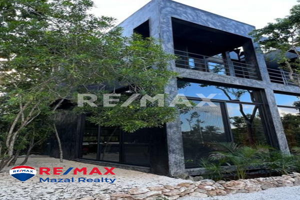 Foto de inmueble en Ave Riviera Tulum, Col. Tumben Kaa C.P. 77760, Tulum