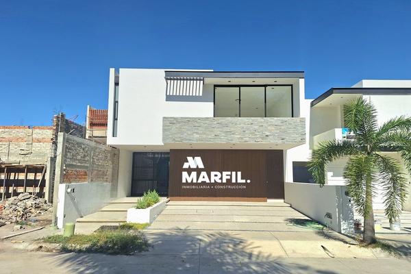 Foto de inmueble en Av Romanza, Col. Residencial Valle Verde C.P. 28017, Colima