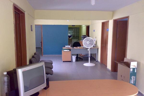 Foto de inmueble en AV RUIZ CORTINES, Col. Atasta C.P. 86100, Centro
