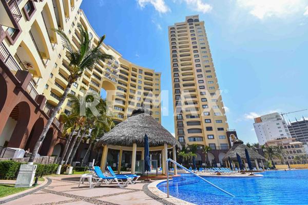 Foto de inmueble en Av. Sábalo Cerritos, Col. Cerritos al Mar C.P. 82112, Mazatlán