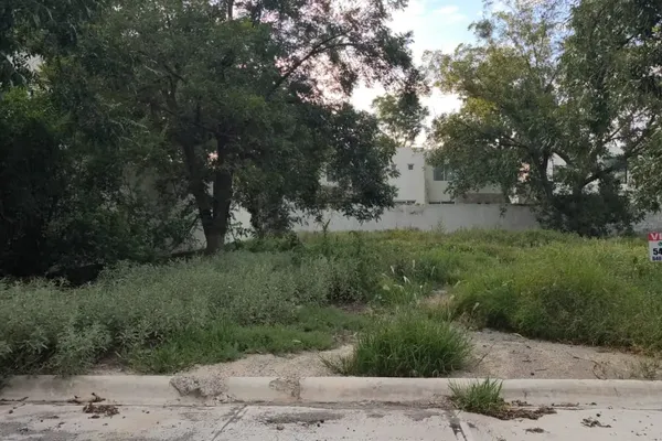 Foto de inmueble en Avenida San Carlos #123, Col. San Alberto C.P. 25204, Saltillo