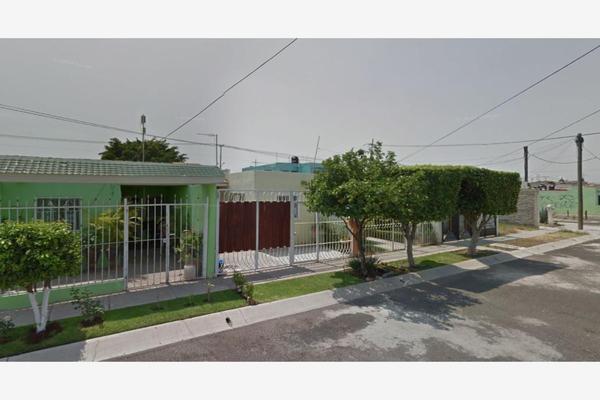 Foto de inmueble en AV SANTA LORENA #000, Col. Hacienda Santa Fe C.P. 45653, Tlajomulco de Zúñiga